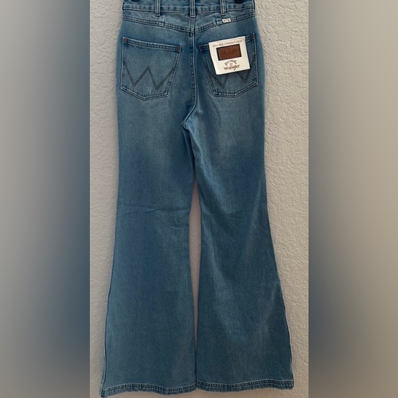 Billabong x Wrangler High Rise Straight Leg Flare Jean • size 29 - Picture 4 of 6